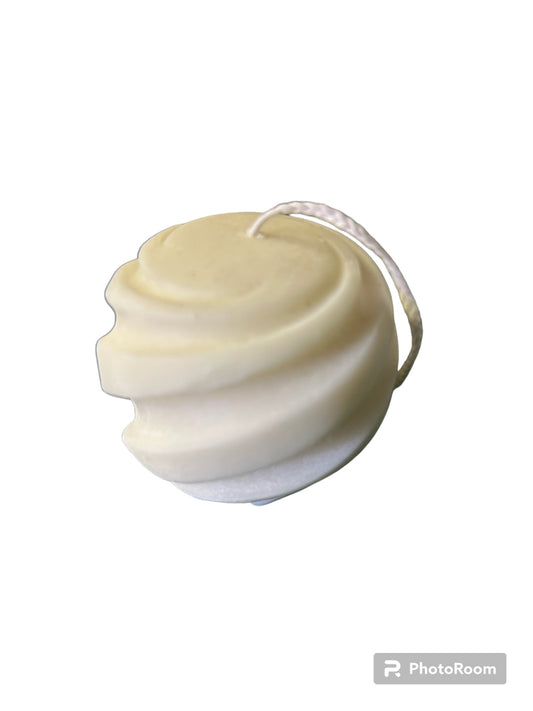 Vanilla swirl candle